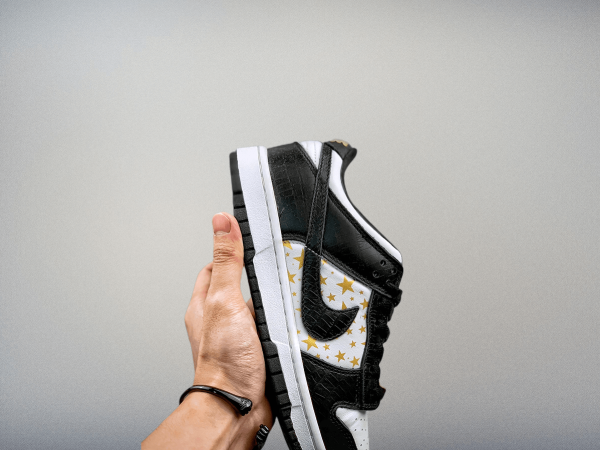 Superme x Dunk SB Low “Black Stars”