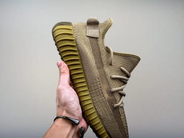 Yeezy350 Boost V2 “Earth”