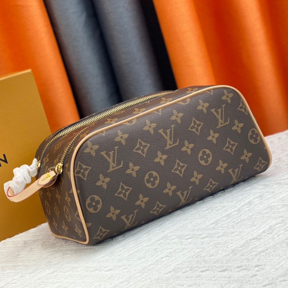 Louis Vuitton LV Dopp Kit Bag M44494
