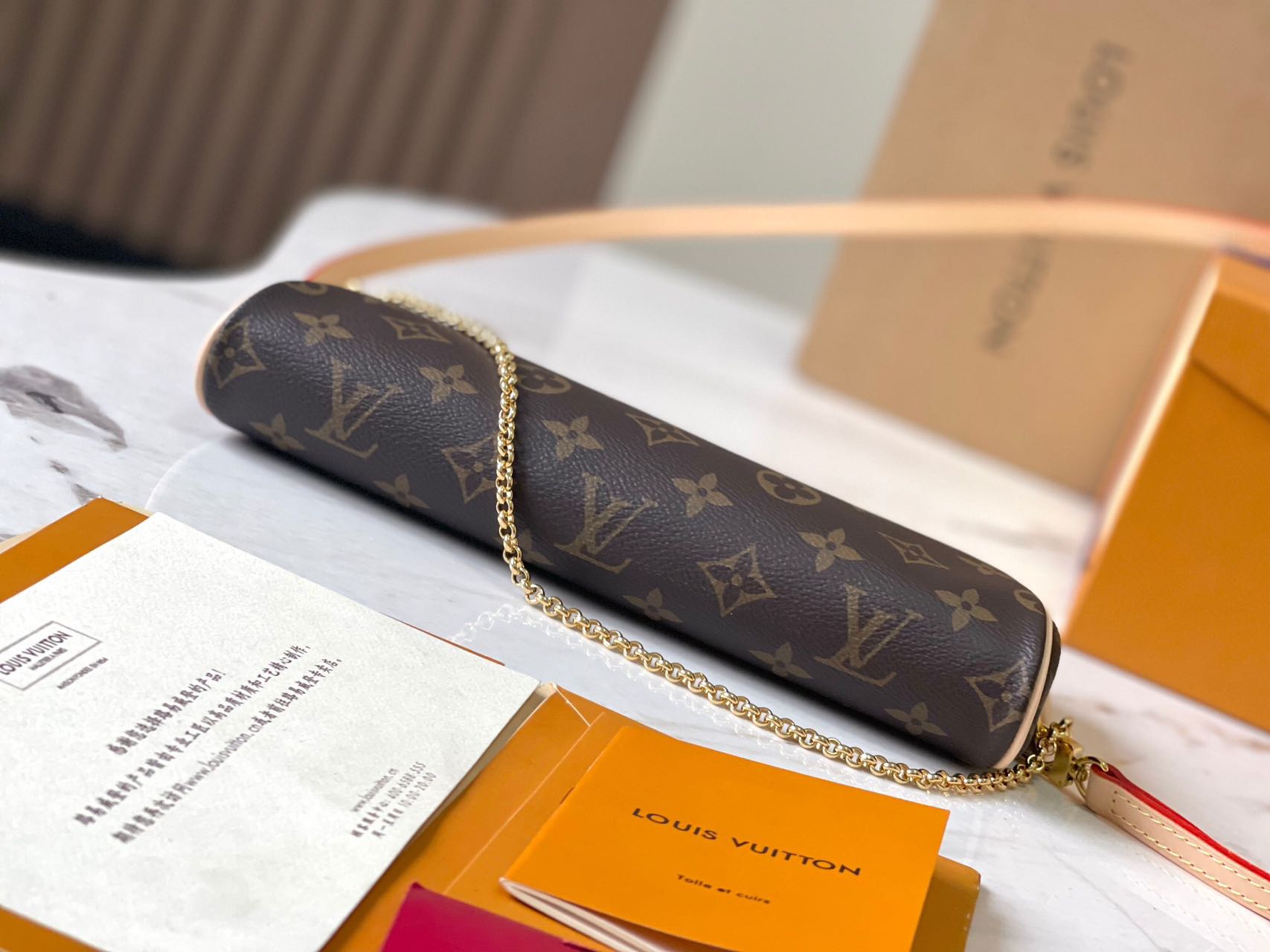 Louis Vuitton EVA handbag M95567