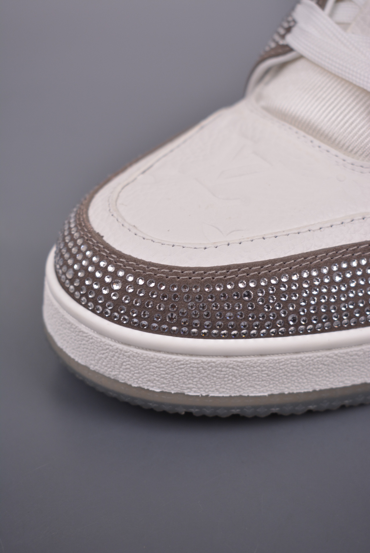 Louis Vuitton Trainer Sneakers (High Quality Version)