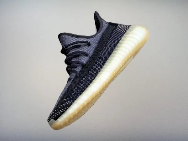 Yeezy350 Boost V2 “Carbon”