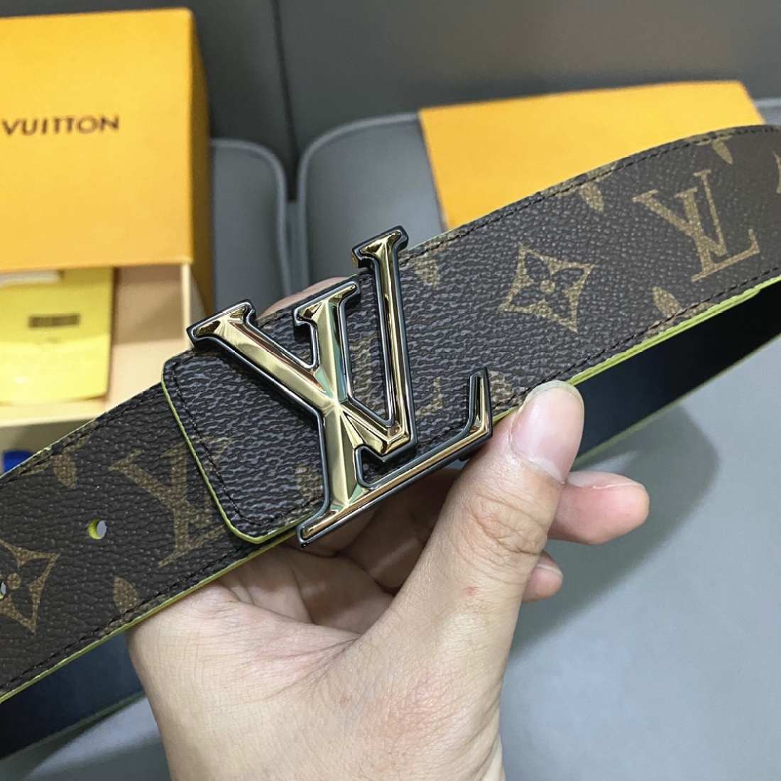 Lv Pyrmide Truck L Men's Belts Width: 40mm