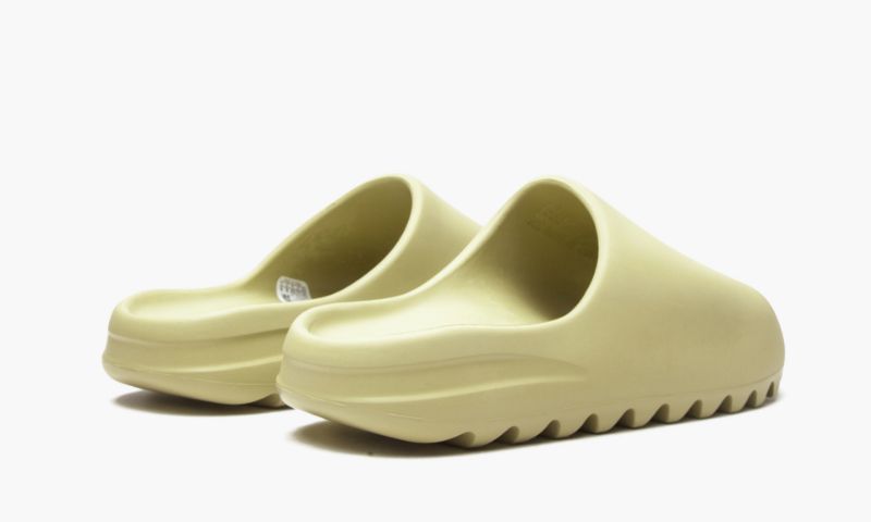 Yeezys Slide “Resin 2021”