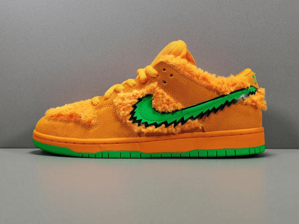 Dunk SB Low “Orange Bear”× Grateful Dead