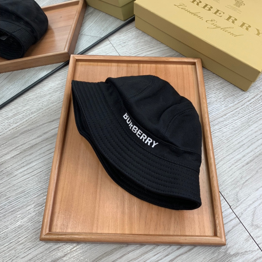 Burberry Cotton Printed Embroidered Fisherman's Hat Sunhat