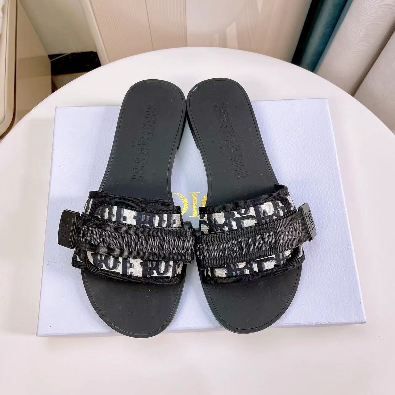 Dior DWAY Slide Slipper Sandals With Adjustable Type Slide Sandal