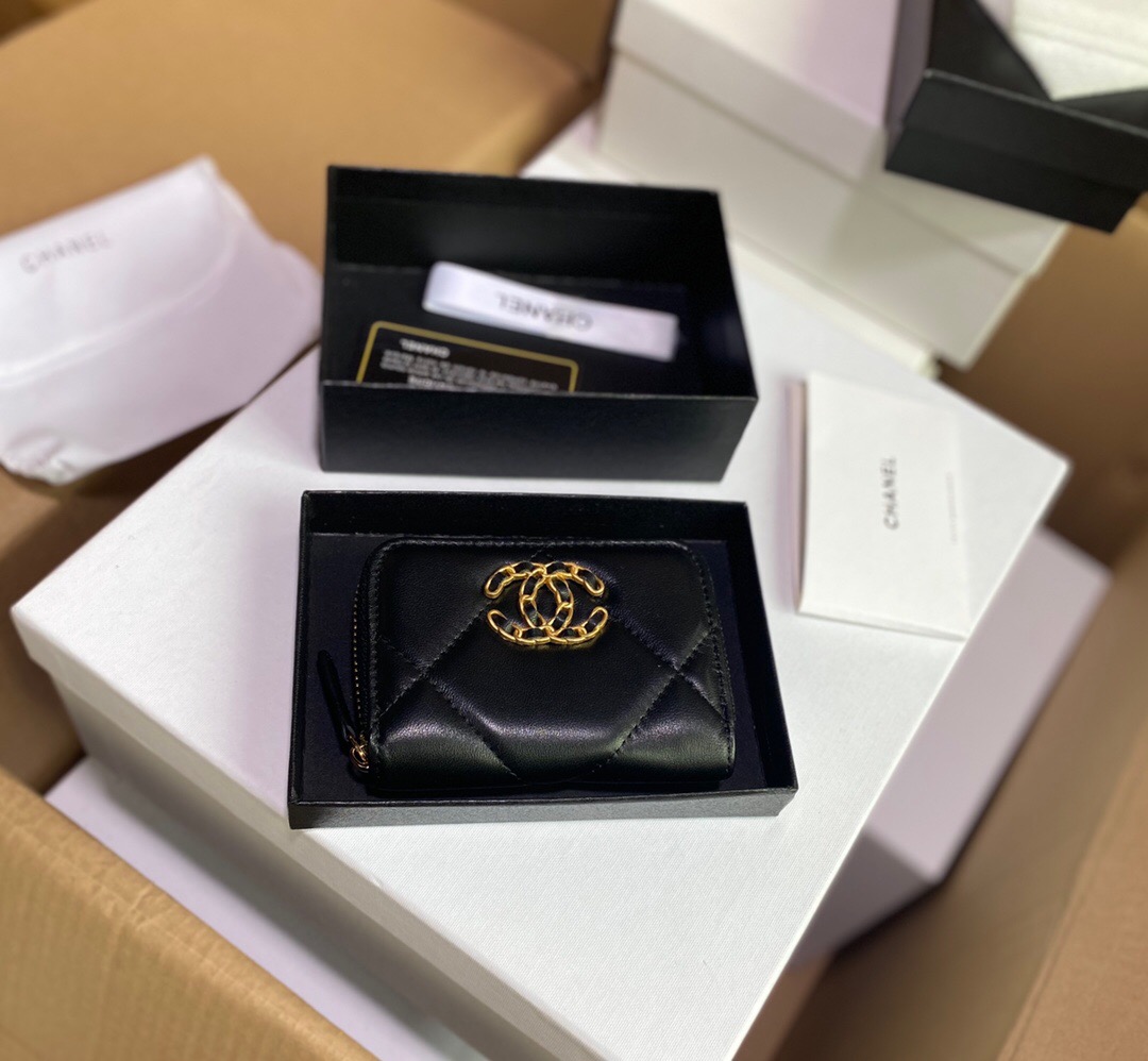Chanel Lambskin Zip Coin Purse
