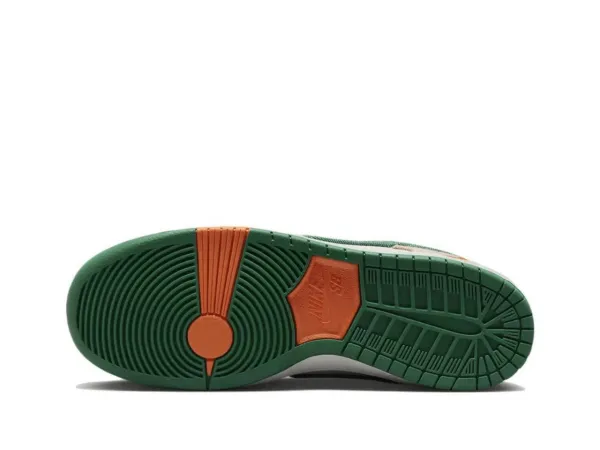 Jarritos x Nike Dunk SB Low ”Phantom and Malachite”