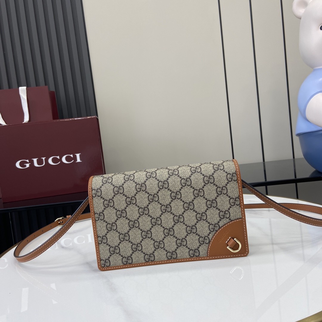 GUCCI Emblem GG ultra mini shoulder bag