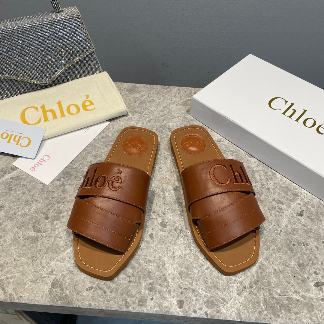 Chloe Leather Logo Embroidery Shoes Sandal