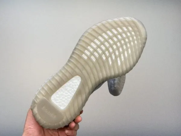 Yeezy350 Boost V2 “Tail Light”