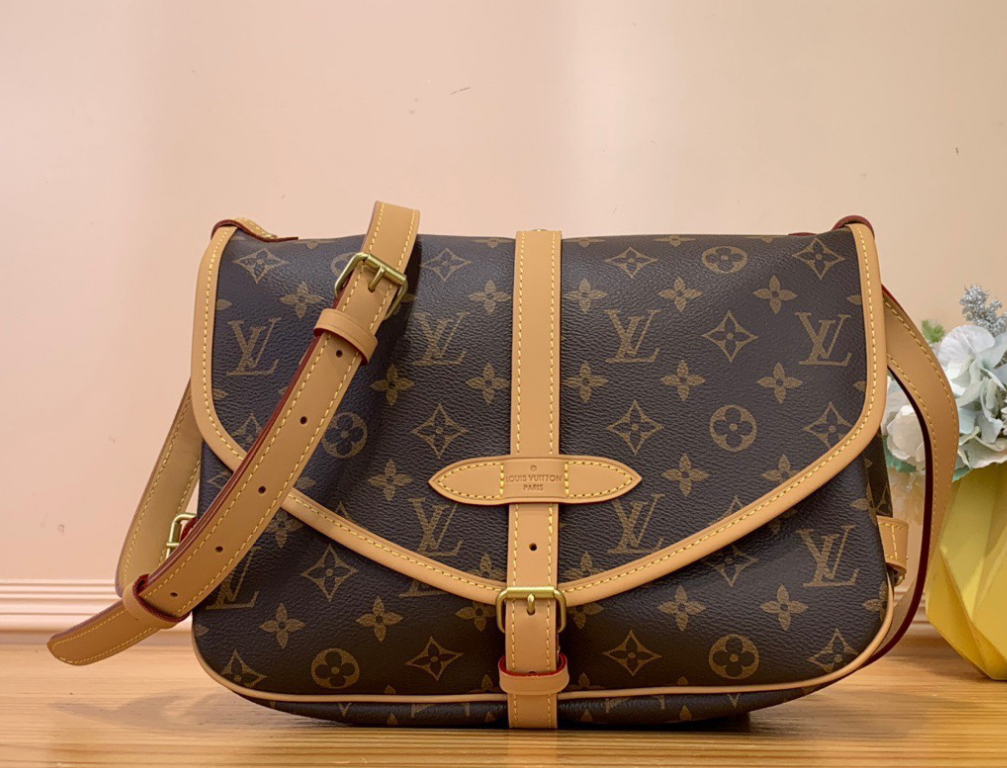 Louis Vuitton Canvas medium-sized vintage cowhide handbag