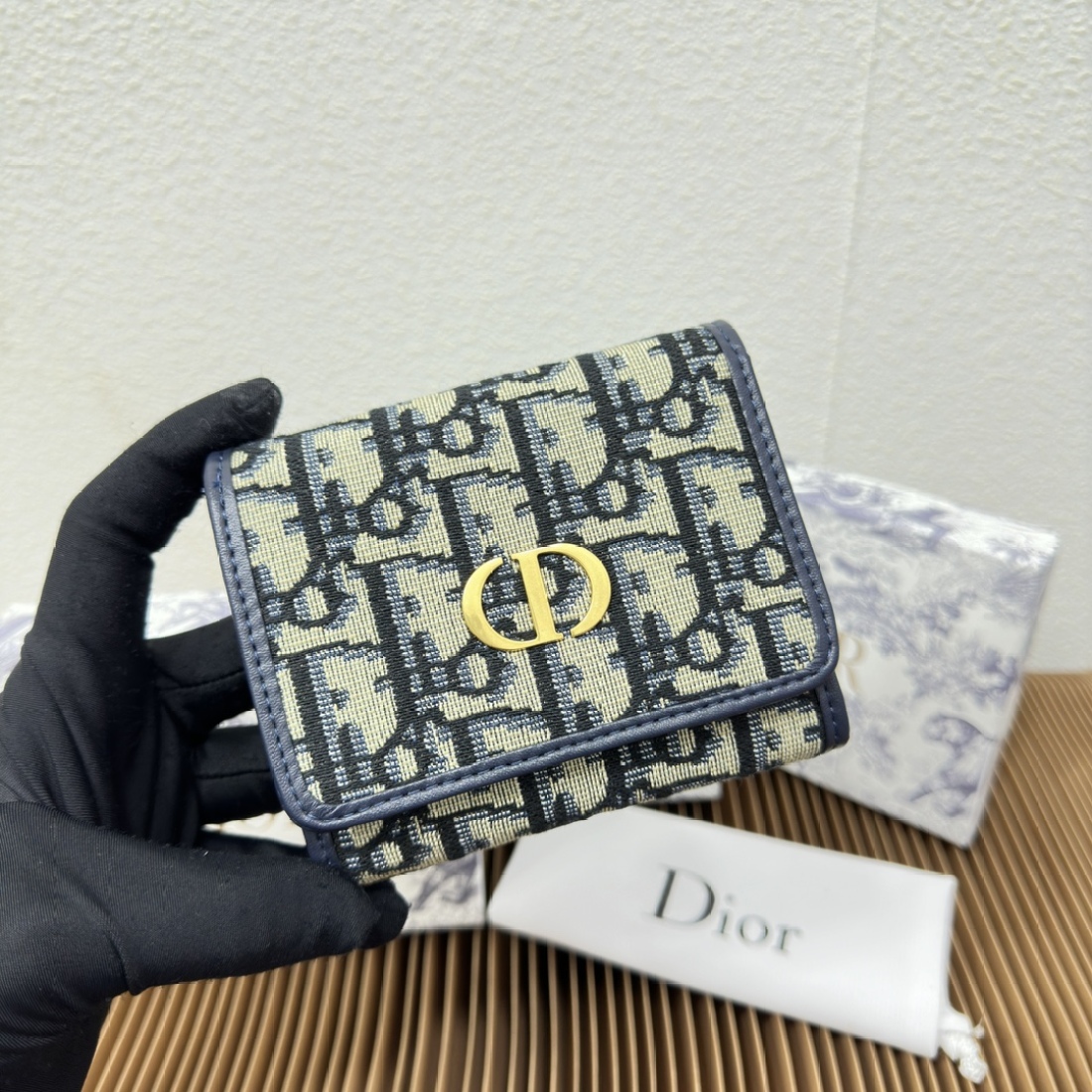 Dior 30 Montaigne Three Fold Wallet