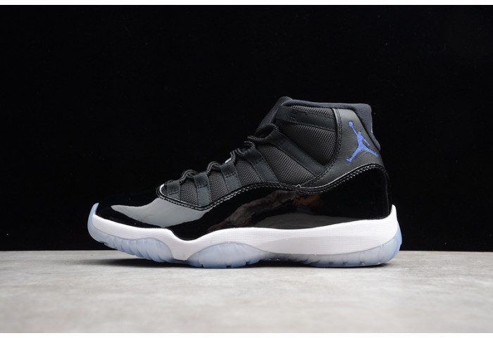 AIR JORDAN 11 RETRO