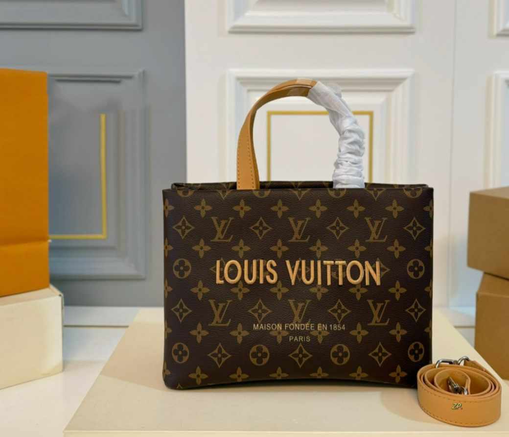 Louis Vuitton SHOULDER handbag