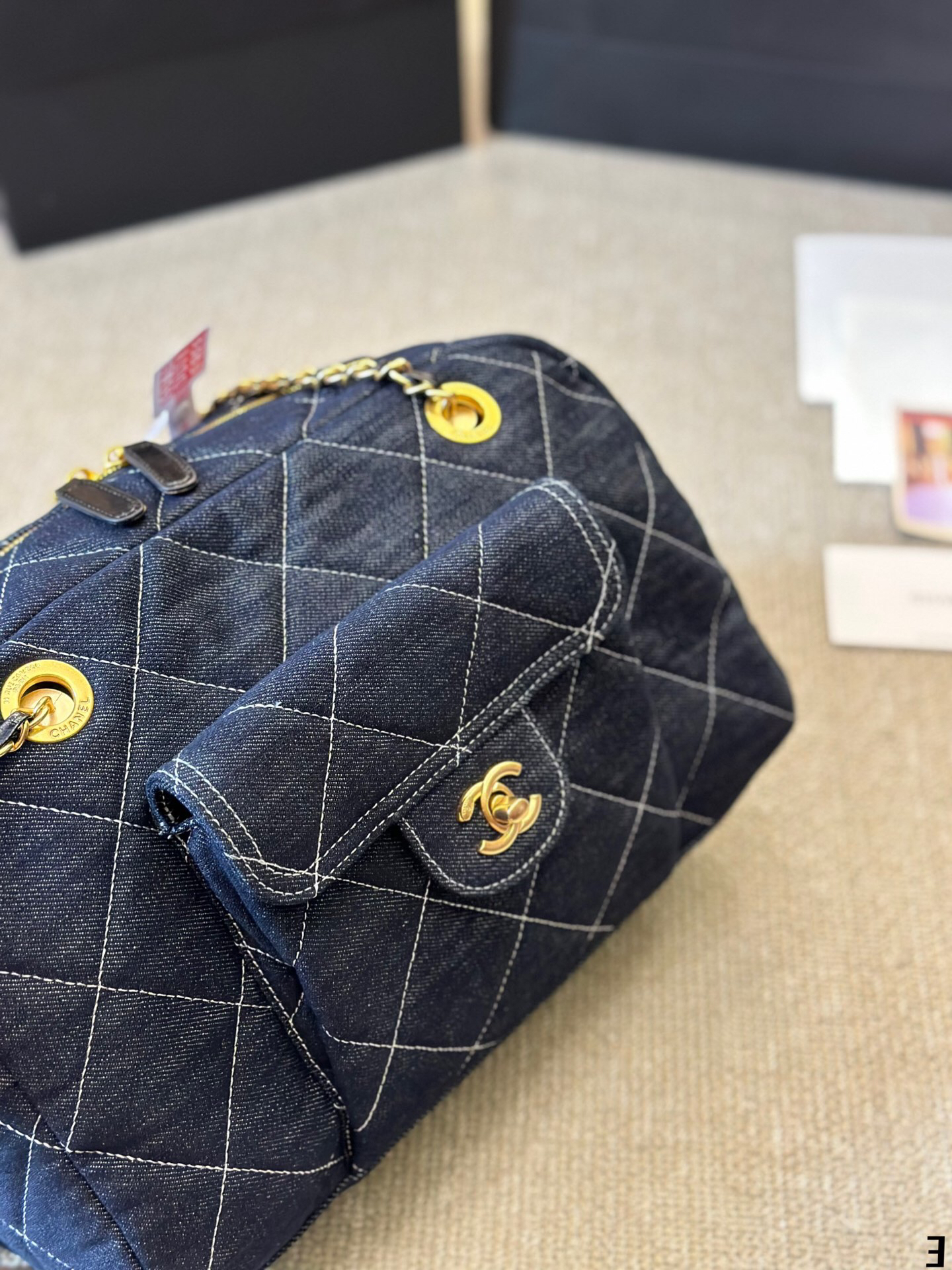 Chanel 𝘝𝘪𝘯𝘵𝘢𝘨𝘦 bowling bag