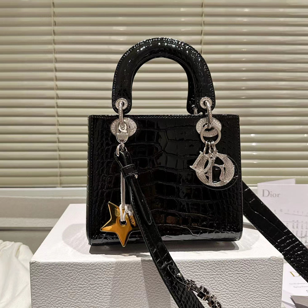 DIOR Lady Dior Diamond Buckle Bag