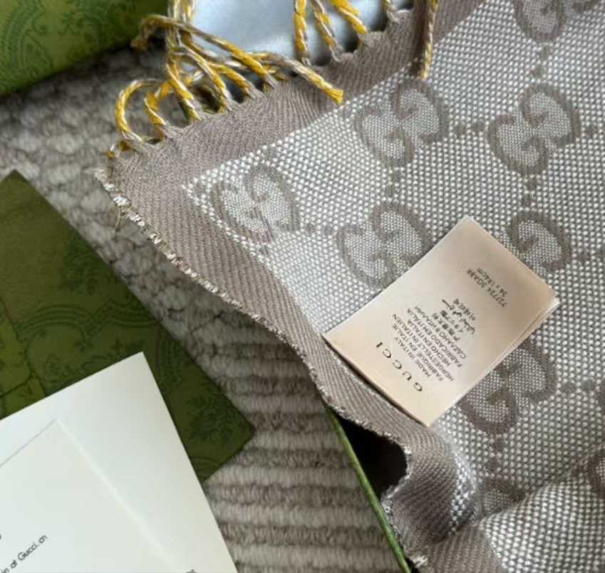 Gucci wool scarf