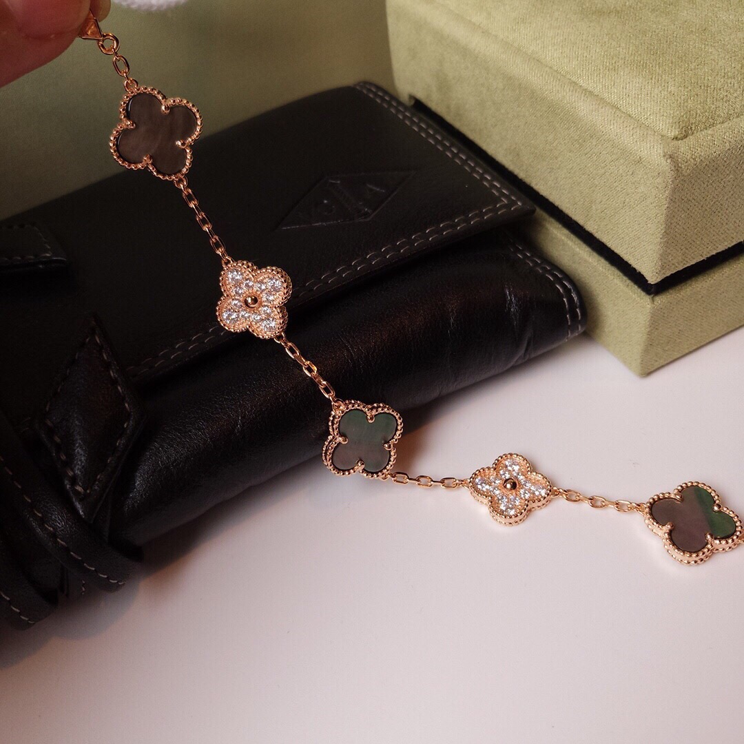 Van Cleef&Arpels rose gold mother of pearl bracelet