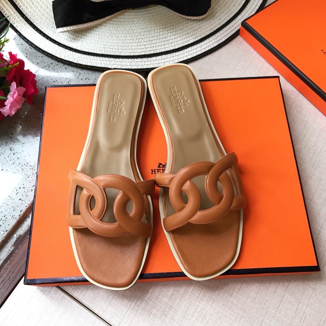 Hermes Aloha  Leather flat Sandals Slide