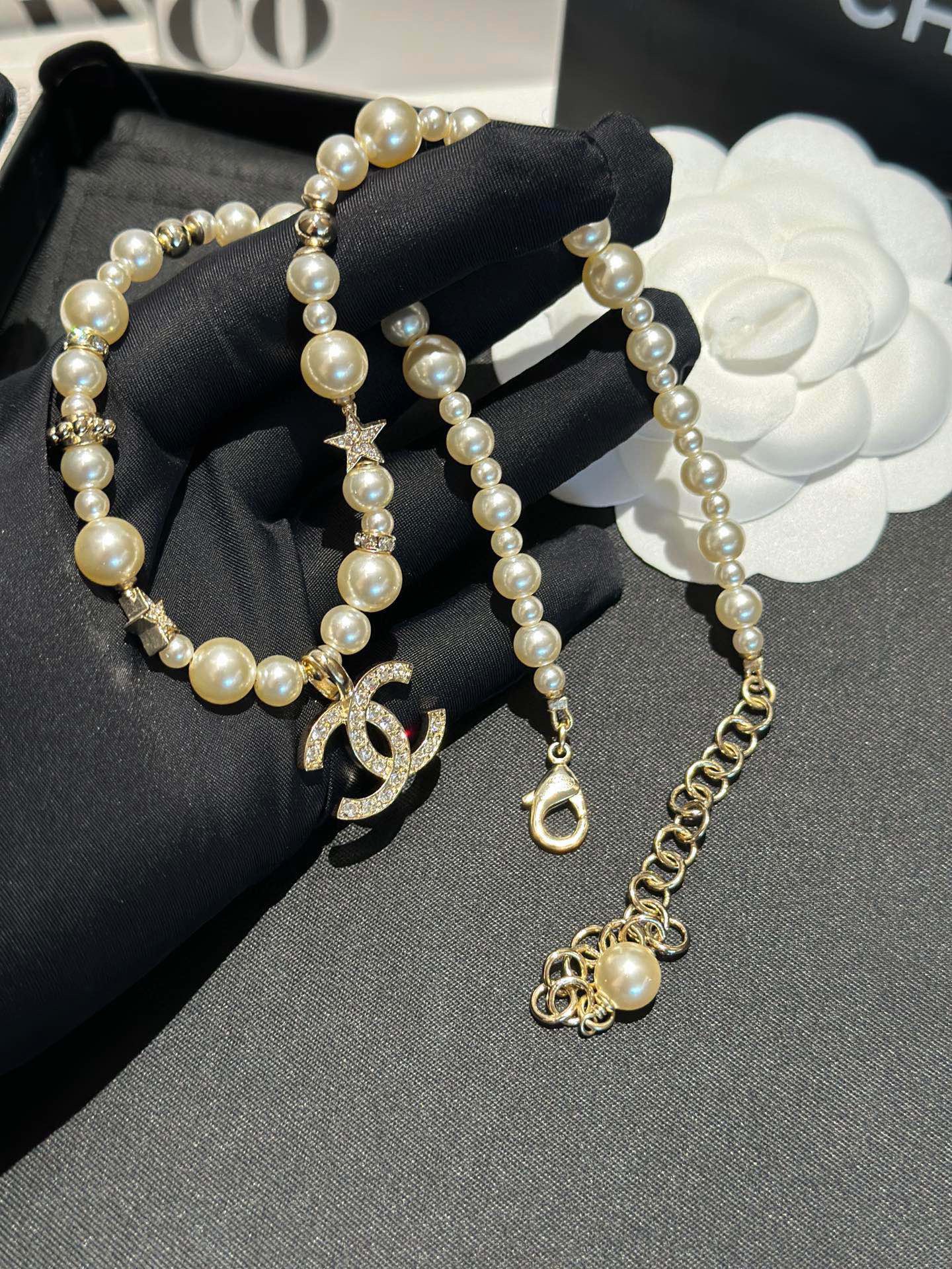 Chanel new five-pointed star pearl necklace