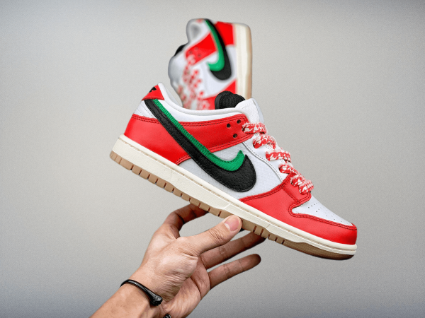 Frame Skate x SB Dunk Low “Habibi”