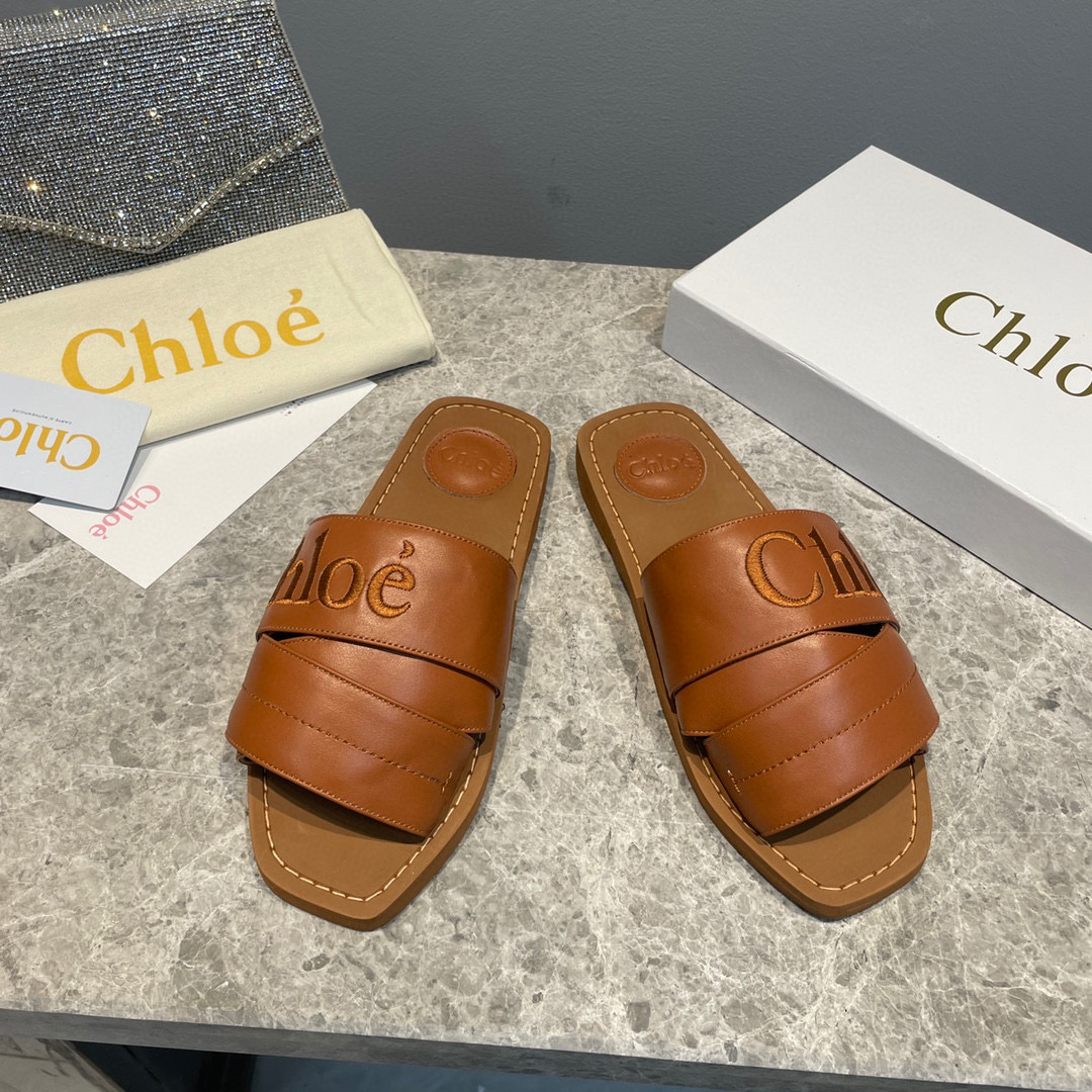 Chloe Leather Logo Embroidery Shoes Sandal