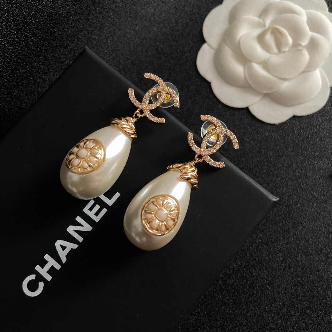 Chanel double c diamond pearl earrings