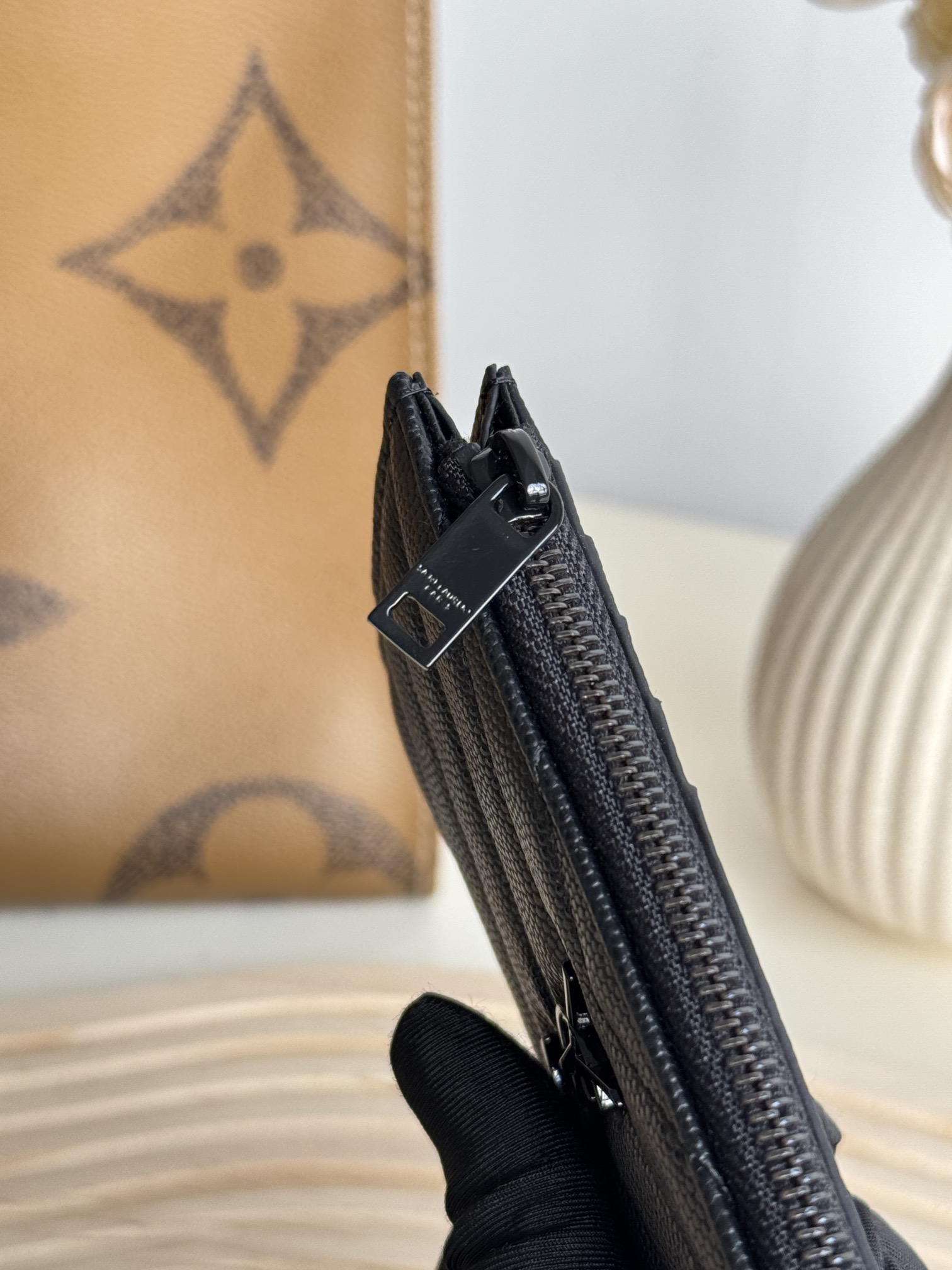 Saint Laurent Caviar Zip Card Holder