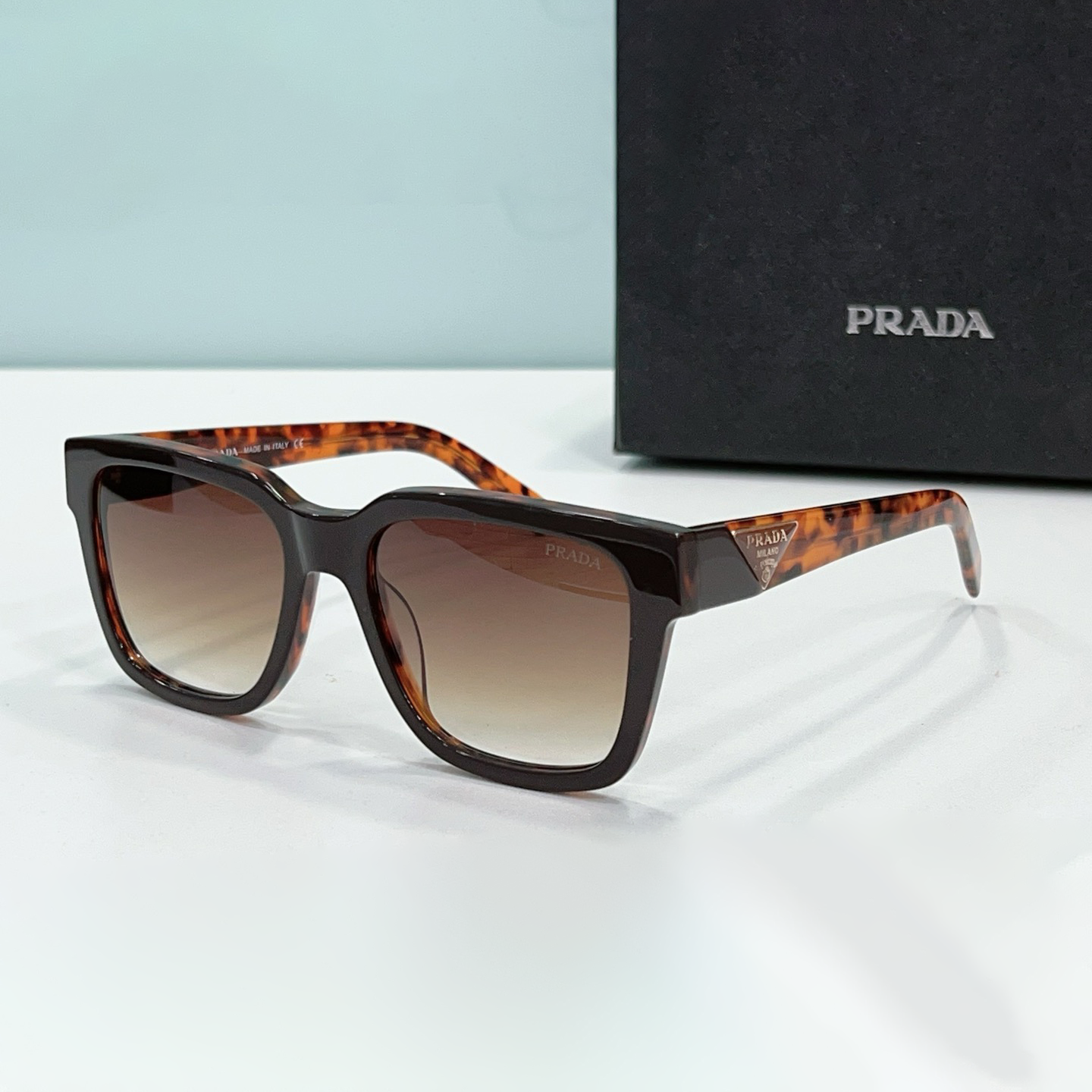 Prada  Mirror leg Stereoscopic Sign  sunglasses Top quality