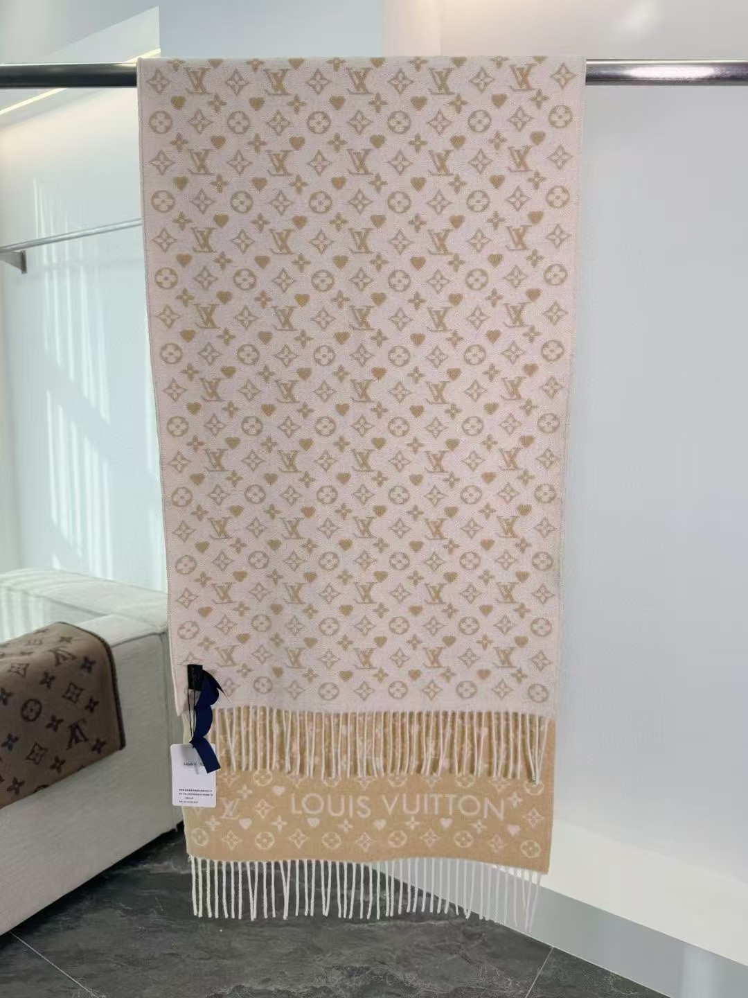 Louis Vuitton Small peach heart double sided scarf