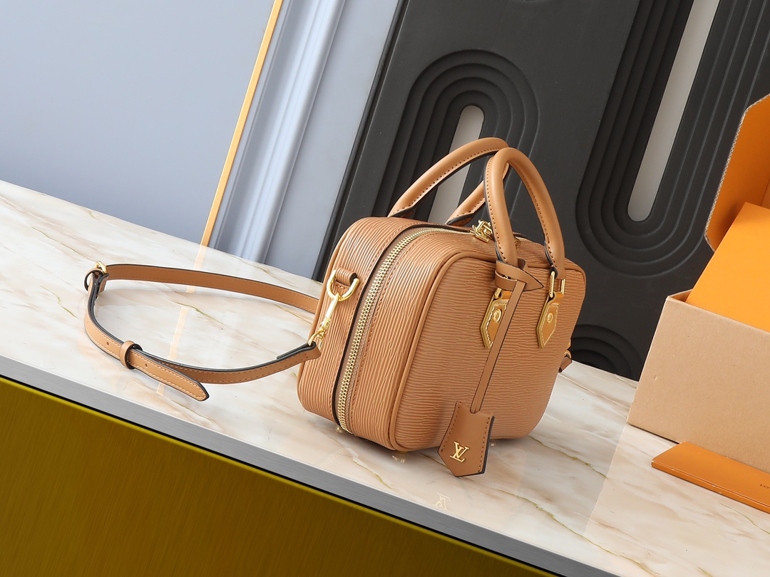 Louis Vuitton 2025 LV Show New Bag Water Ripple Version m12009