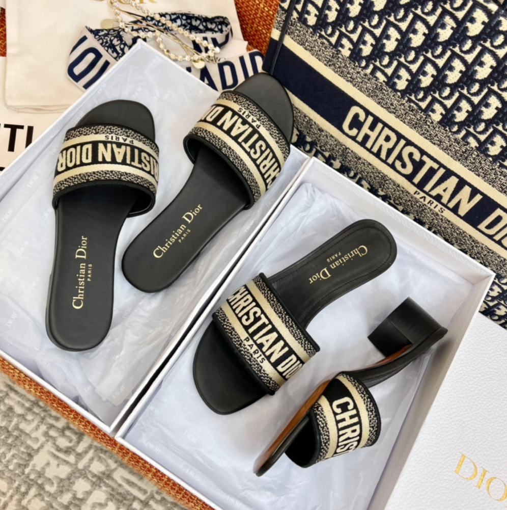 Dior Spring-Summer New Women's Embroidered Monogram Sandals