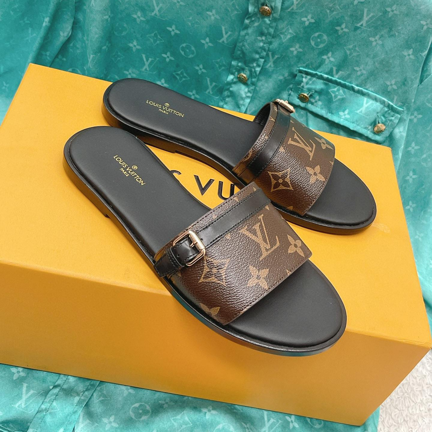 Louis Vuitton LV Comfortable Flat Slippers Slide Sandal
