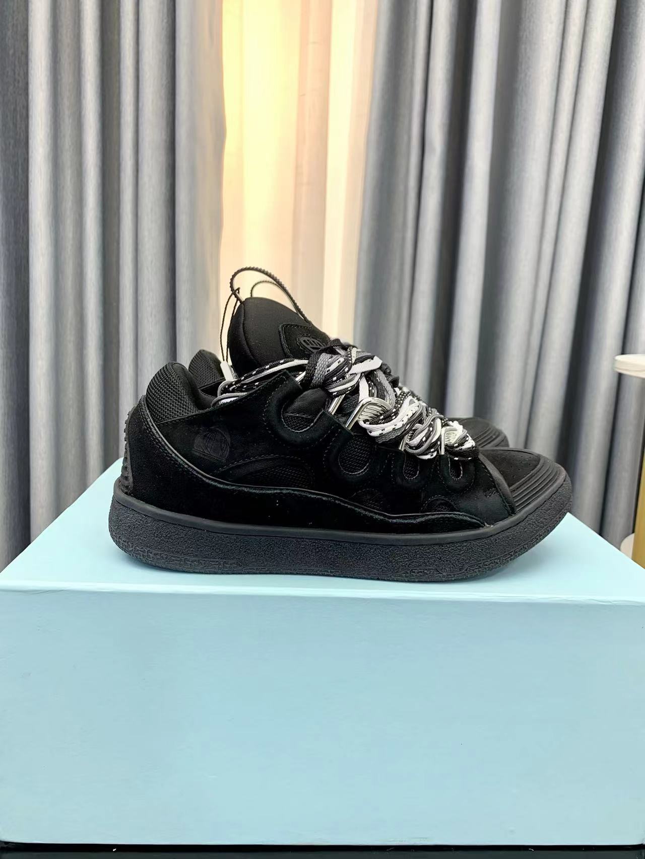 Lanvin LEATHER CURB SNEAKERS