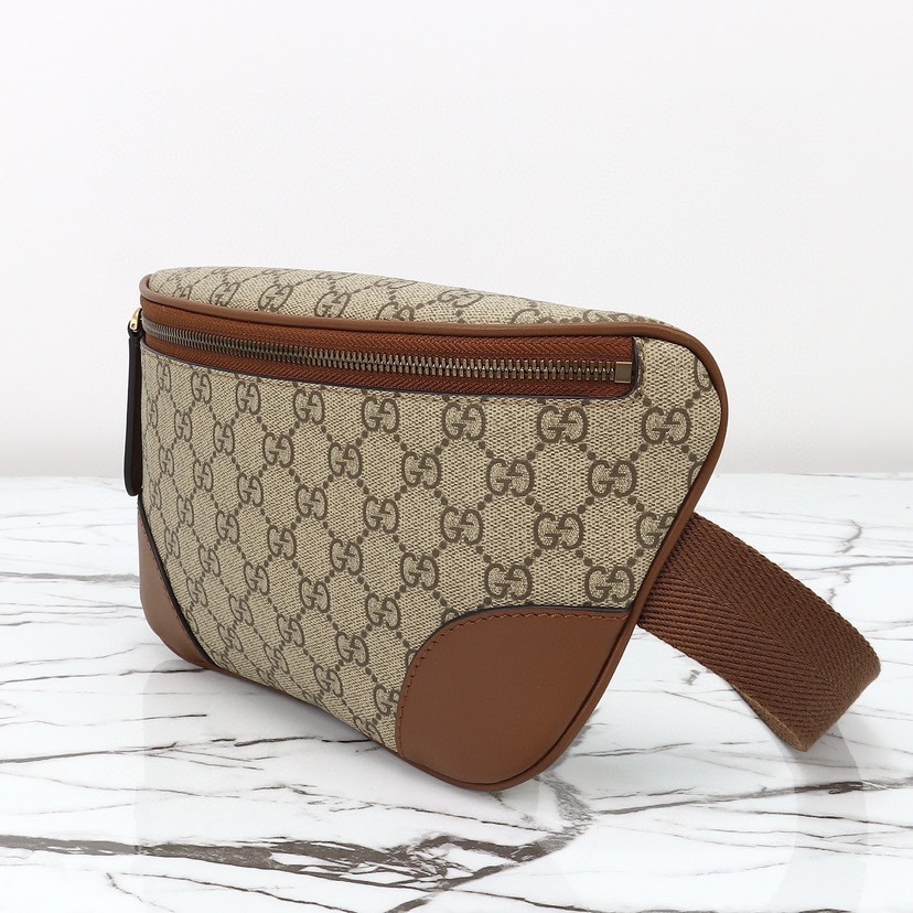 GUCCI Emblem GG medium belt bag