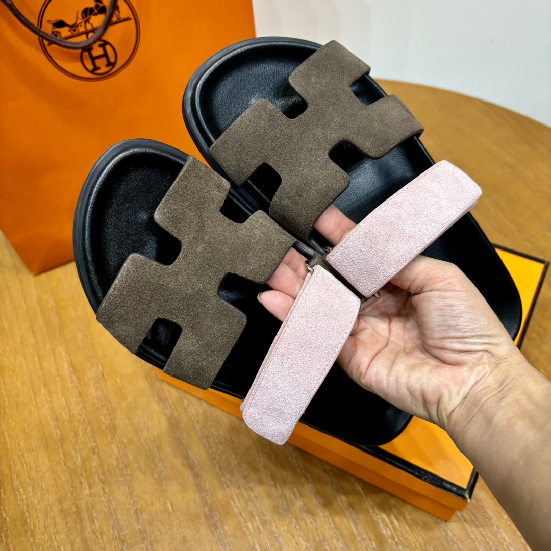 Herms Chypre leather sandals