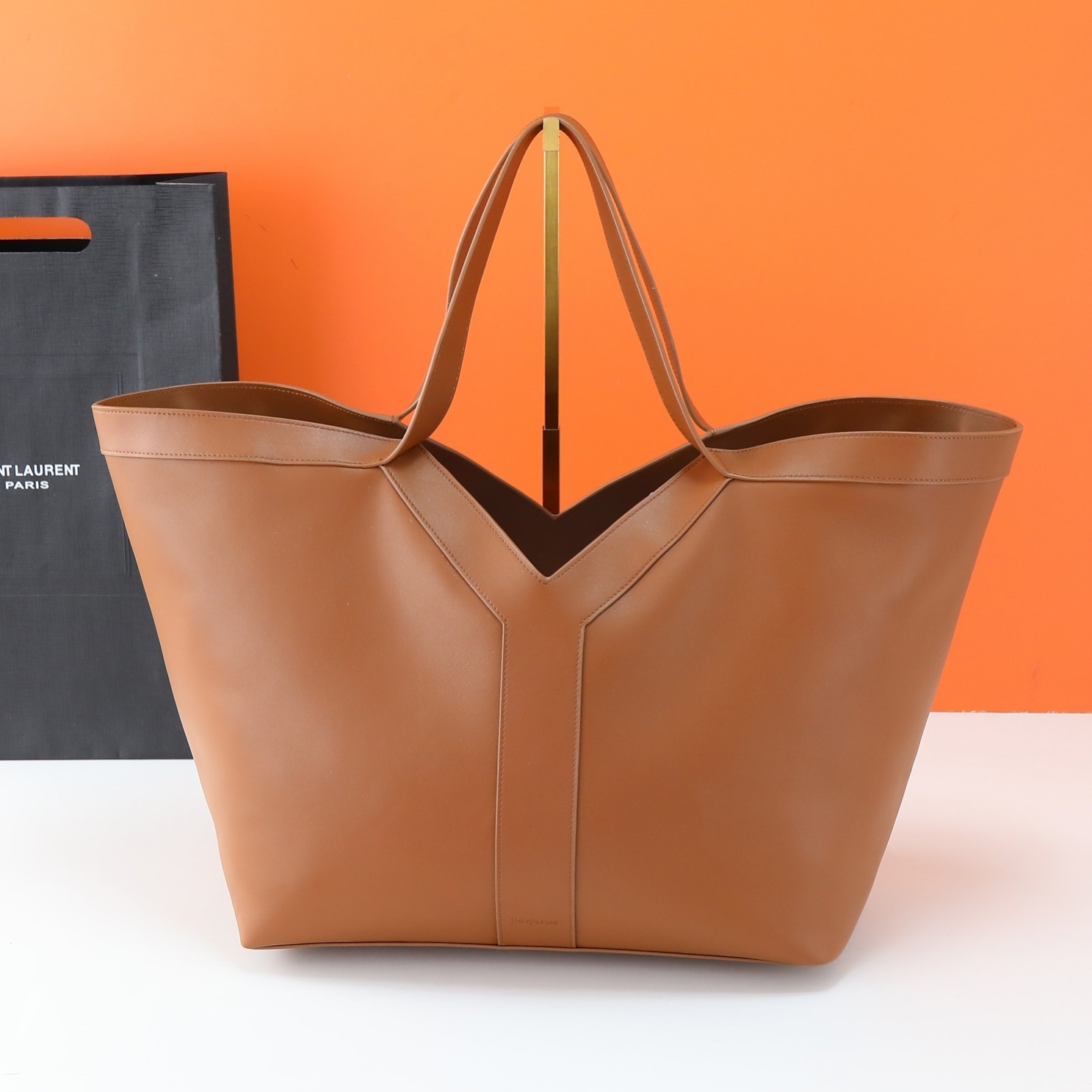 Saint Laurent Y Leather Tote Bag