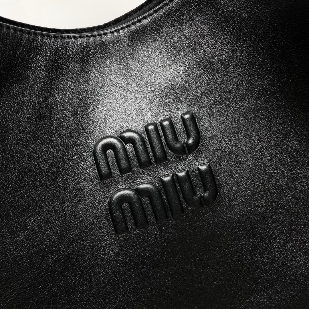 Miumiu Leather Hobo Underarm Bag