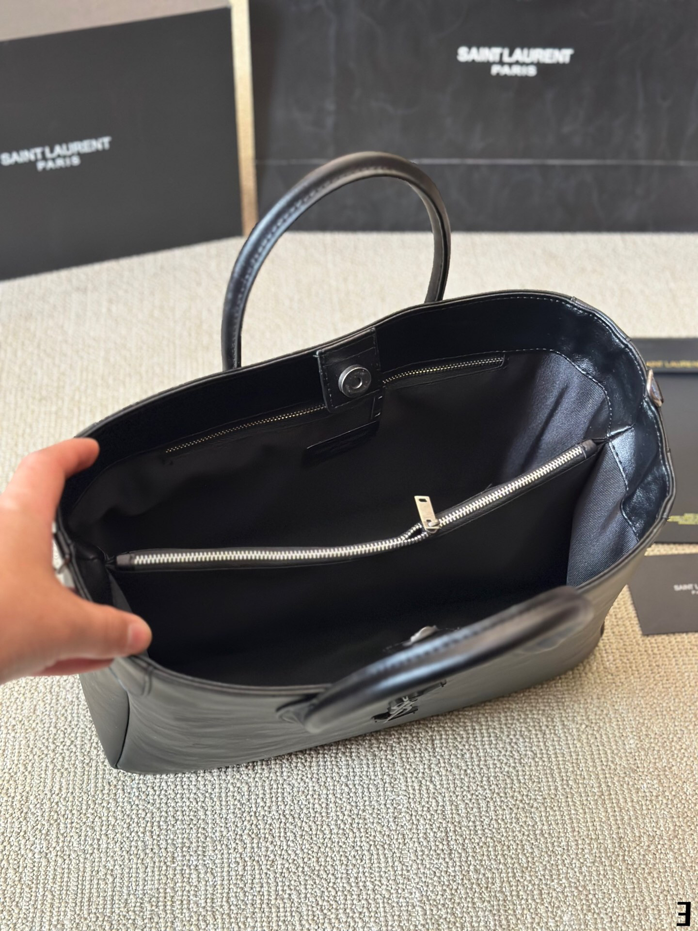 Saint Laurent 𝘝𝘪𝘯𝘵𝘢𝘨𝘦 ysl handbag