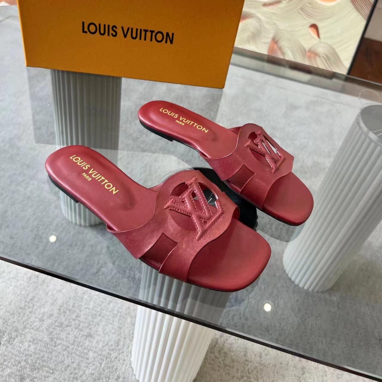Louis Vuitton LV Lsola Leather Flat Aandals Slide Sandal