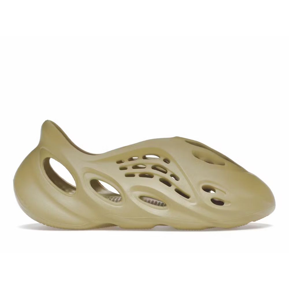 Yeezy Foam Runner Slide Sandals Onyx HP8739