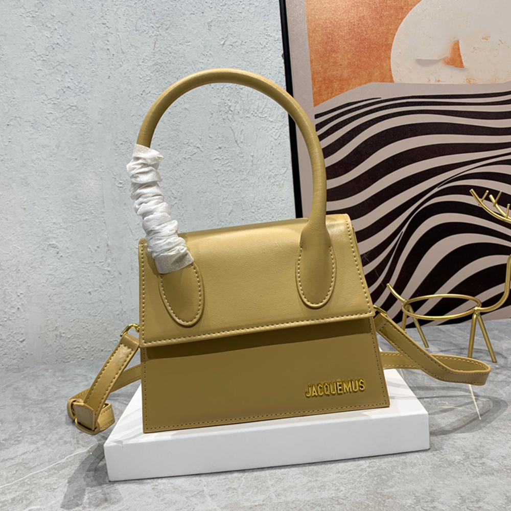 Jacquemus Le Grand Chiquito Medium Tote Lipstick Bag