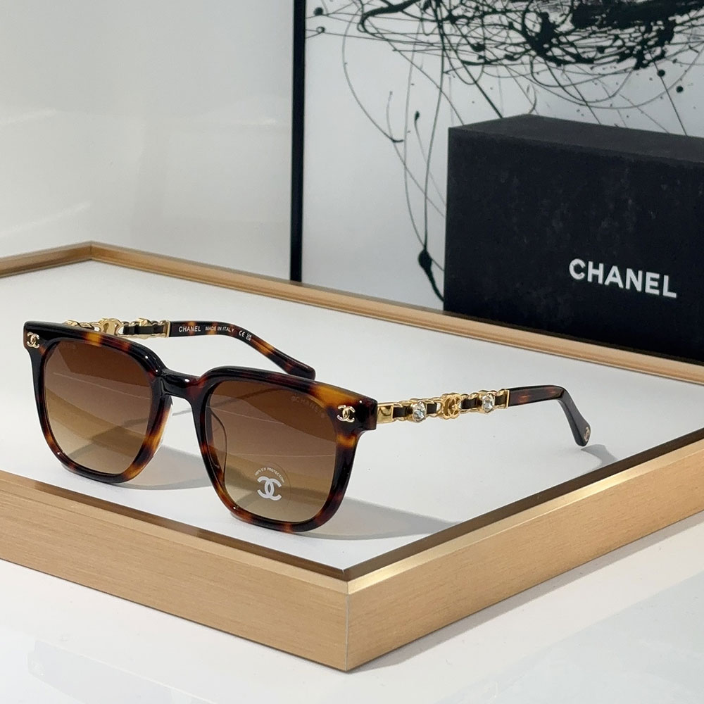 Chanel Mirror leg With Drill Sunglasses Top quality