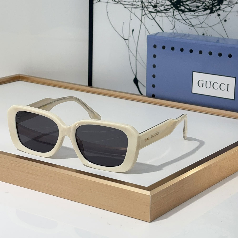 Gucci  Fashion mirror leg Logo  sunglasses Top quality
