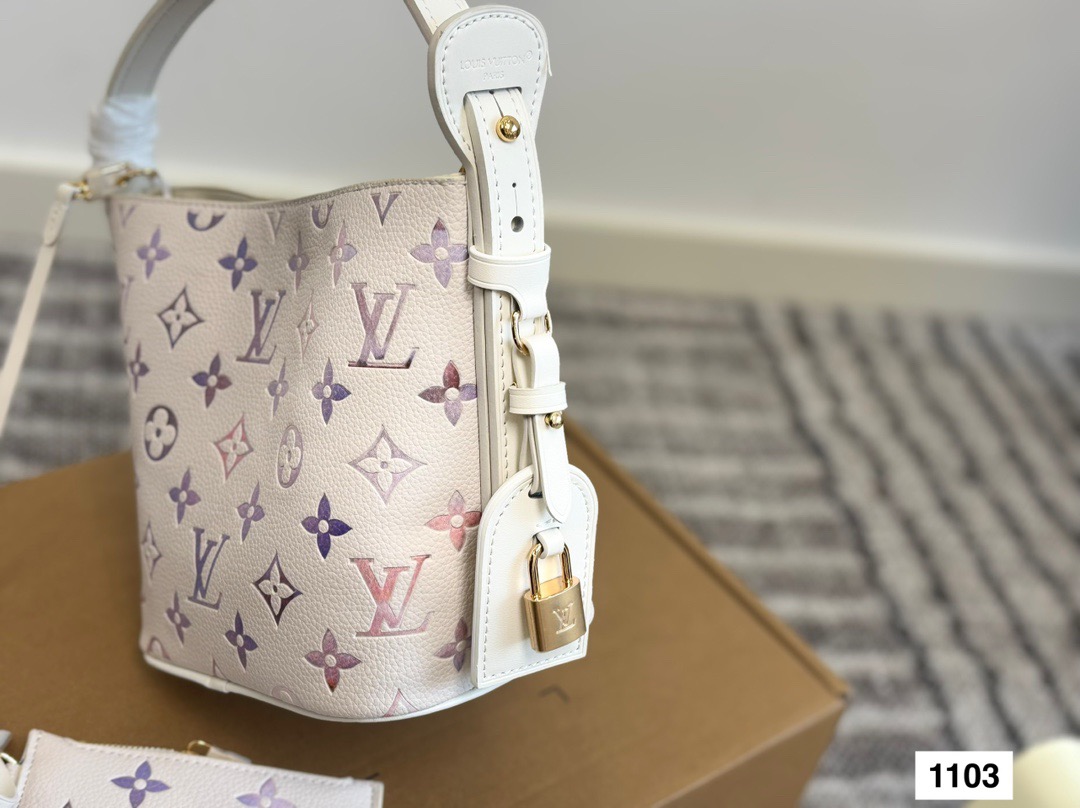 Louis Vuitton new bucket bag M25673