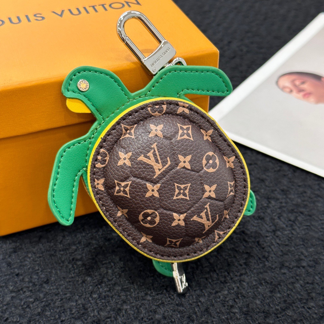 Louis Vuitton turtle pendant