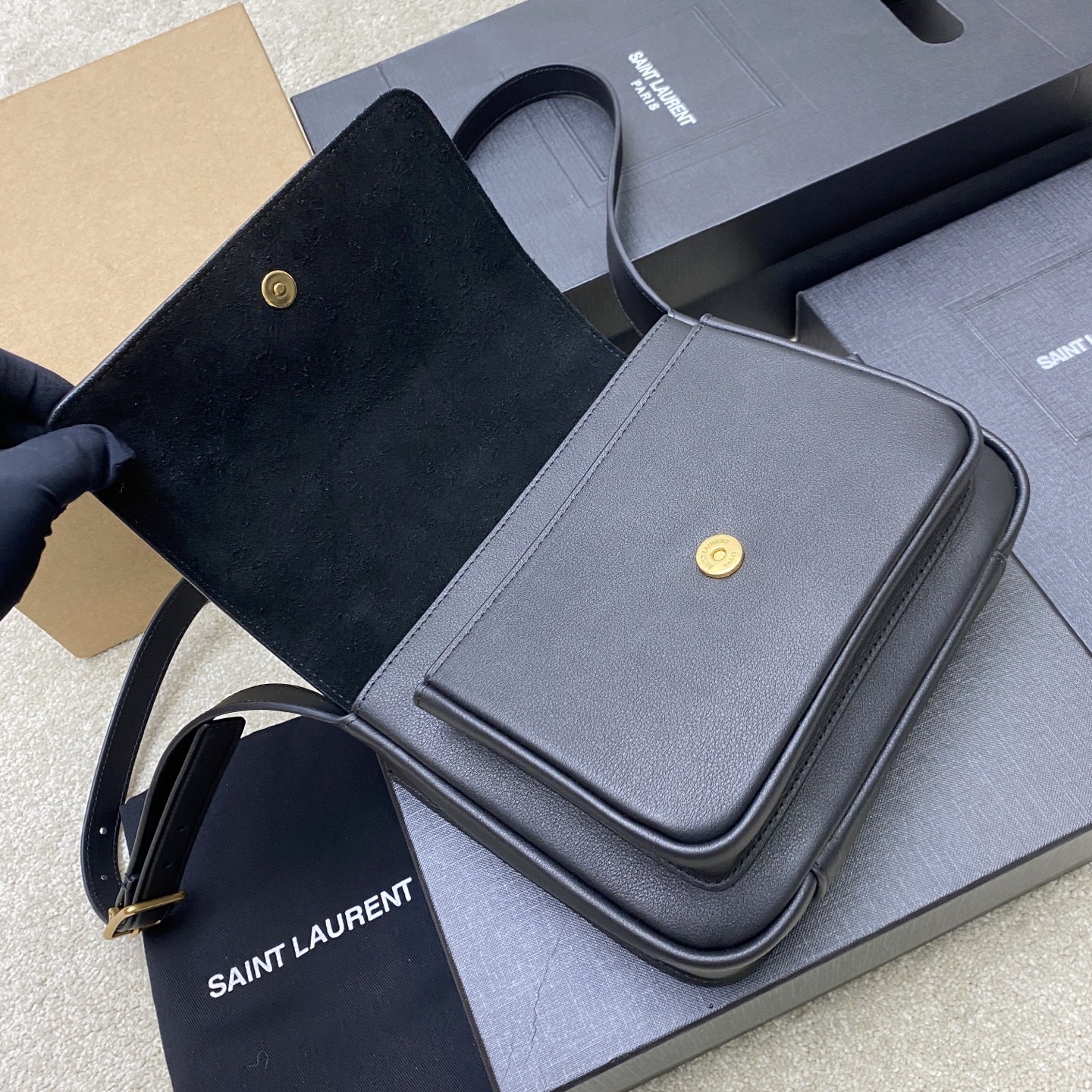Saint Laurent  YSL NIKI Besace leather bag