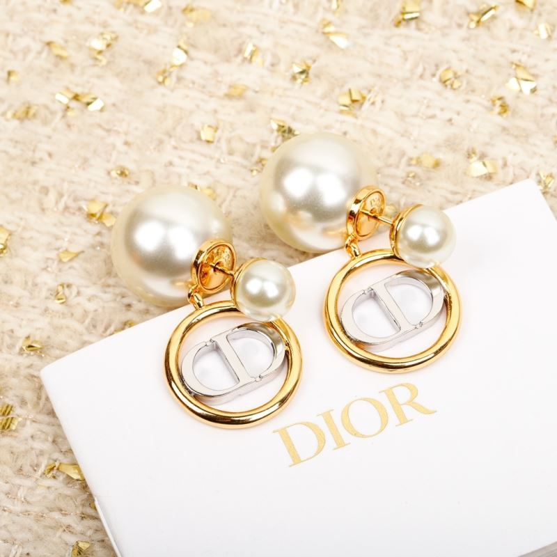 Christian Dior pearl earrings Jewelry